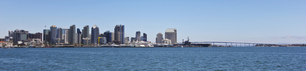 Fototapeta na wymiar A San Diego Panorama on a Sunny Day