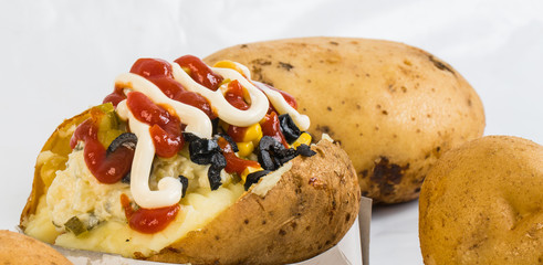 hot potato image in the oven