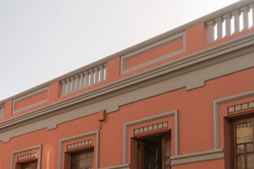 Mediterrane Fassade eines Hauses