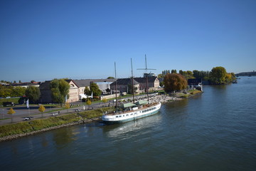 Obraz premium Rhein bei Mainz