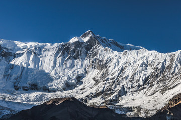 Fototapeta premium Roc Noir. Grand barrier. Annapurna circuit