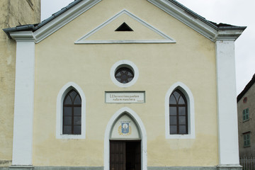 Fototapeta na wymiar Waldensische Kirche im Angrogna Tal, Piemont