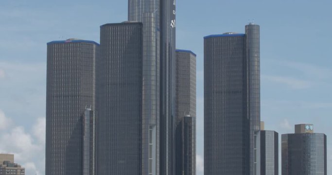 Telephoto Tilt Up Of Skyscraper in Detroit