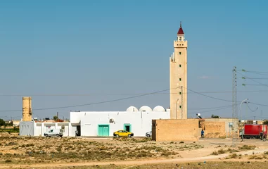 Fototapete Rund Typical mosque in the Tunisian countryside at Skhira © Leonid Andronov
