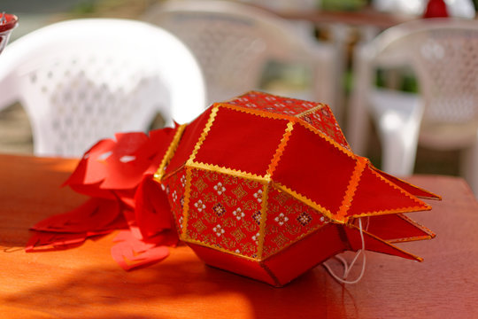 Paper Lantern : The rivers festival in the north of Thailand that to make offer to Buddha.