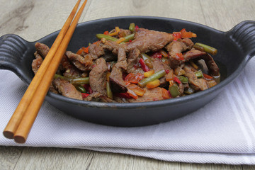 sauté de canard aux légumes
