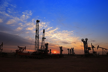 Obraz premium The oil pump, industrial equipment