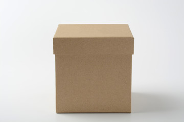 Caja de cartón cuadrada