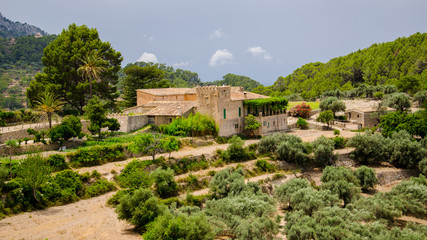 Fototapeta na wymiar Majorcan farm on the Serra de Tramuntana hillside