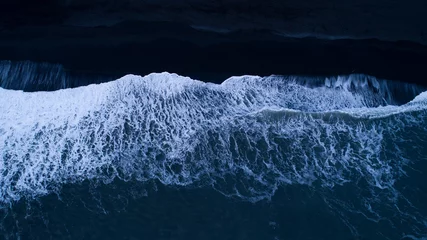 Papier Peint photo Lavable Eau Photo aérienne de la plage de sable noir de l& 39 Islande, Vik