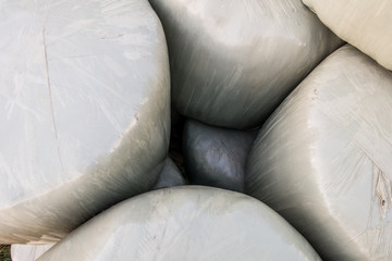 Strohrollen verschweisst