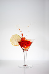 Eiswürfel in Cocktail