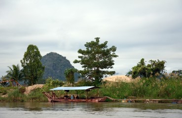Fototapeta na wymiar Boat, River Kok, Thailand