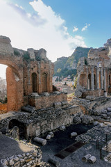 Obraz premium old ruins in greek theater in Taormina 