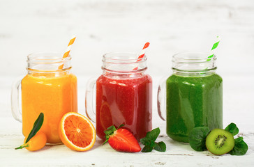 Fototapeta na wymiar Healthy fruit and vegetable smoothies