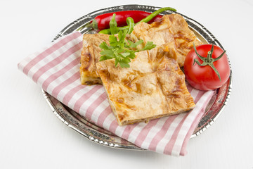 Türk mutfağı; Tepsi böreği (su böreği)