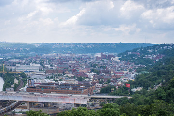 Fototapeta na wymiar Skyline of Pittsburgh, Pennsylvania from Mount Washington