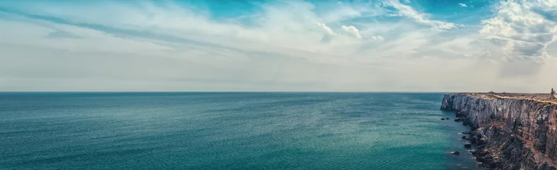 Photo sur Plexiglas Côte Côte portugaise - Falaise dans l& 39 océan Atlantique. Vue depuis la forteresse de Sagres. Pris à Sagres, Faro, Algarve, Portugal.