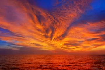 Papier Peint photo Mer / coucher de soleil sunset sunrise bright colors beautiful sky