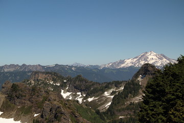Fototapeta na wymiar Glacier Peak from Mt. Dickerman