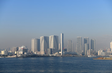 Fototapeta na wymiar 日本の東京都市景観「中央区の晴海埠頭方面などを望む」