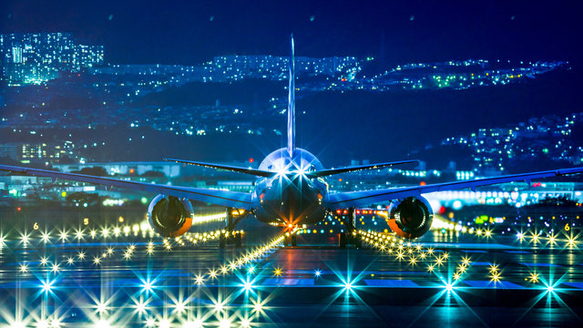 滑走路と飛行機,夜景