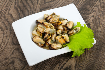 Pickled mussels