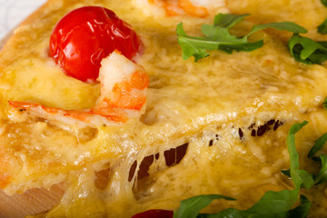 Prawn pizza