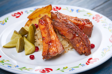 grilled ribs with potatoes