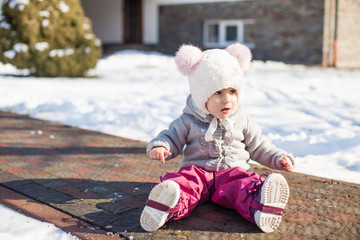 Winter walking of baby