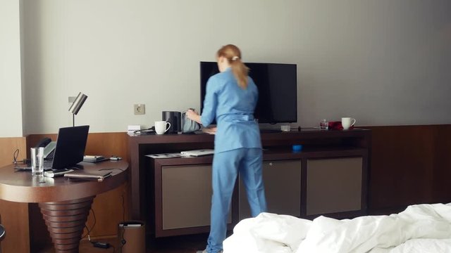 the maid steals money while cleaning the room in a five-star hotel. 4k.