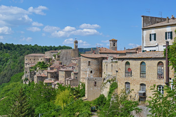 Fototapeta na wymiar The stone medieval Town of Sorano, Tuscany, Italy