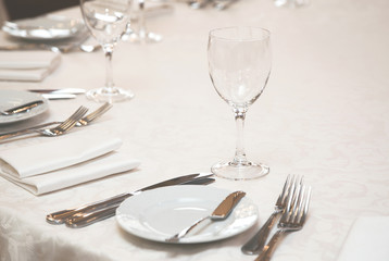 	Served table in restaurant