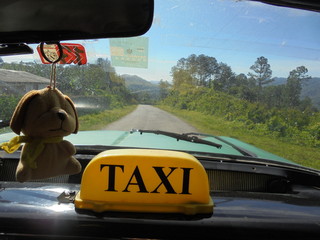 Interior de un taxi cubano