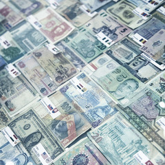 Verschiedene Banknoten aus aller Welt