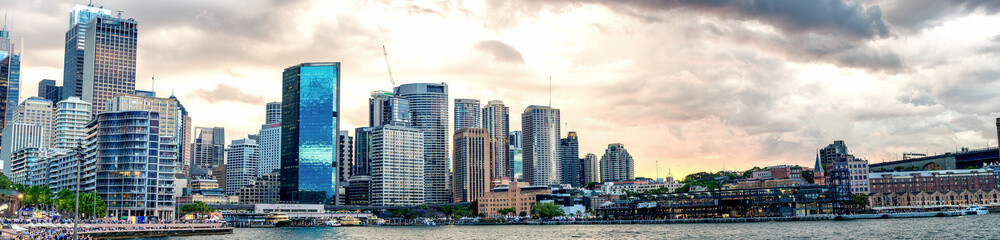 Fototapeta na wymiar Panoramic view of Sydney Harbour at twilight - NSW, Australia