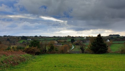Paysage de la campagne bretonne à Lanmodez