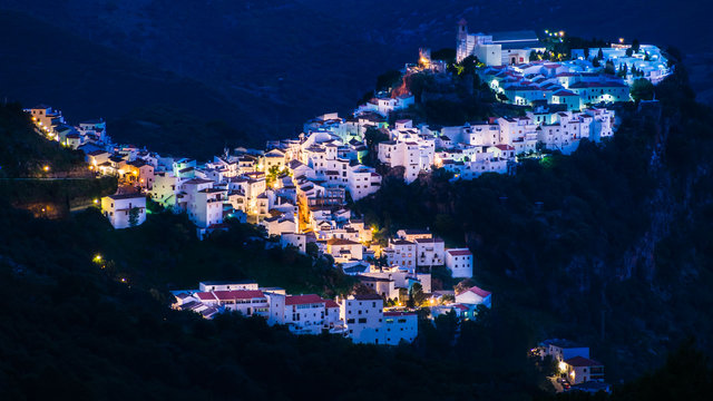 Casares Pueblo at night