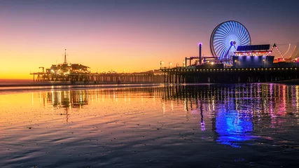 Fototapeten Santa Monica Strand und Pier in Kalifornien USA bei Sonnenuntergang © chones