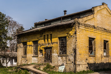 Fototapeta na wymiar abandoned old factory