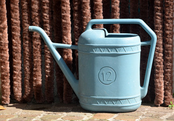 Stropitoare Regadera Annaffiatoio Watering can Arrosoir   Innafiatoio 물뿌리개 Gieter مرشة المياه Gießkanne Konev מזלף Konewka Regador Лейка Kastelukannu 澆水器 Vattenkanna  © Comugnero Silvana