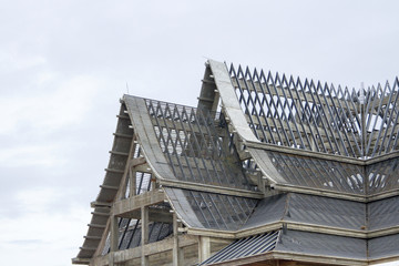 Fototapeta na wymiar Roofs under construction with steel frame