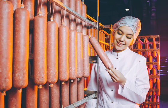 sausage meat factory production worker