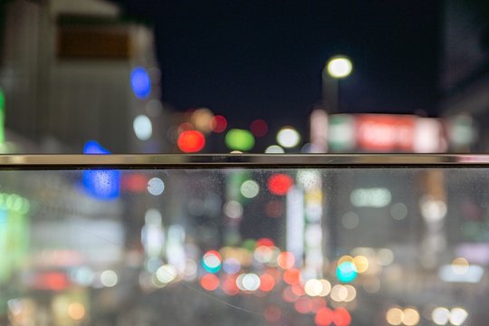 区切られた夜景