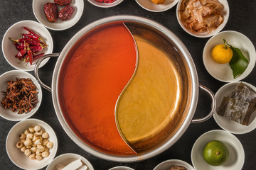 中華本格2色火鍋　Chinese hot pot
