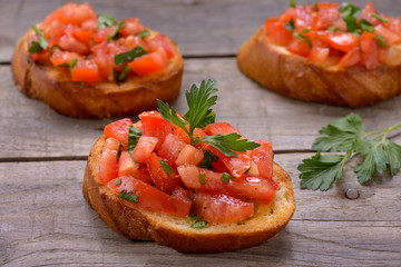 Bruschetta with tomatoes and herbs