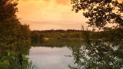 Fototapeta premium Lake with Red Cloud