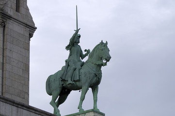 Obraz premium Statue équestre de la Basilique du Sacré-Cœur de Montmartre