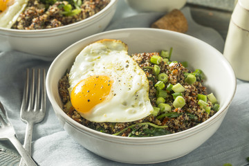 Healthy Organic Quinoa Breakfast Bowl