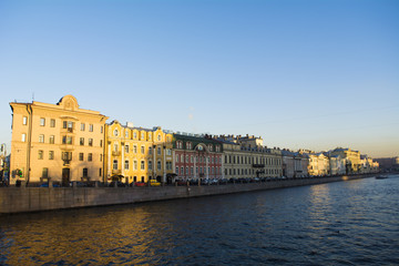 Naklejka premium Embankment of Fontanka river in the autumn in the rays of light in Saint Petersburg